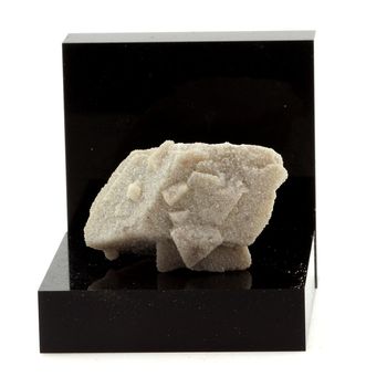 Calcite. 59.1 ct.