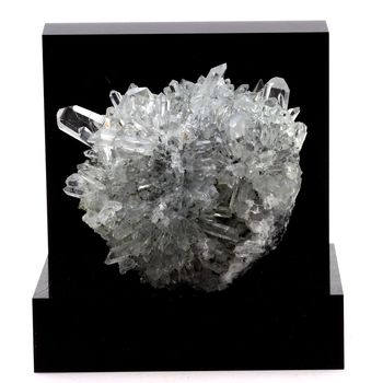 Quartz macles. 908.3 ct.