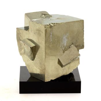 Pyrite. 1825.1 ct.