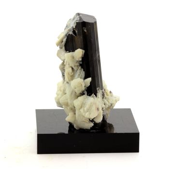 Tourmaline Schörl. 310.2 ct.