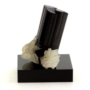 Tourmaline Schörl. 168.9 ct.