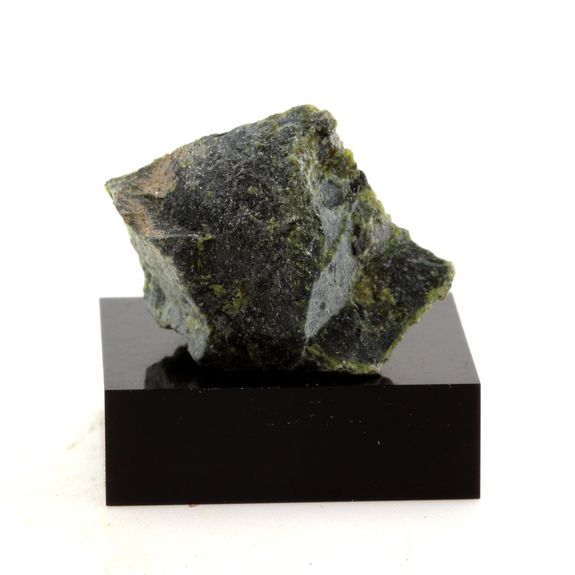 Chrome Diopside. 40.14 ct.