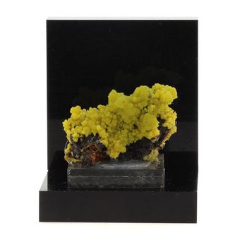 Mimetite. 135.7 ct.