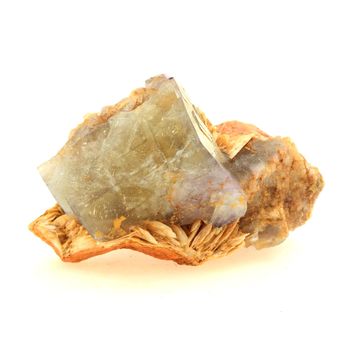 Fluorite + Baryte. 234.6 ct.