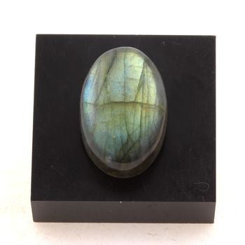 Labradorite. 20.8 ct.