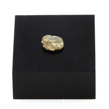 Diamant brut. 0.385 ct.