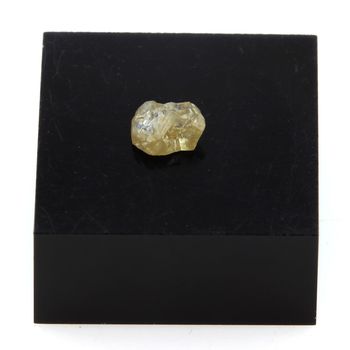 Diamant brut. 0.380 ct.