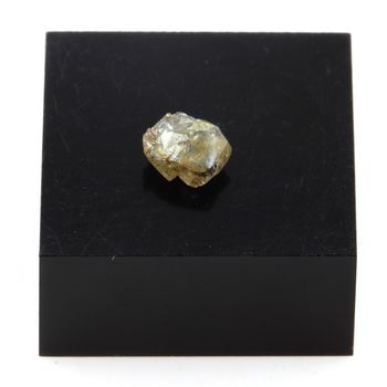 Diamant brut. 0.610 ct.