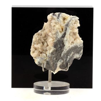 Dolomite. 468.1 ct.