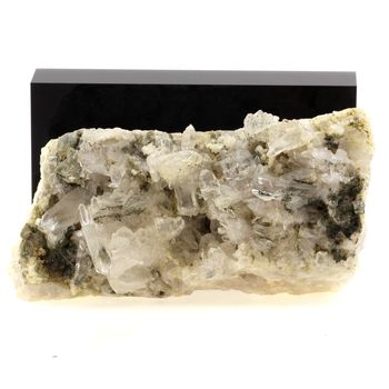 Quartz, Chlorite. 1945.0 ct.