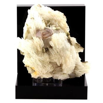 Apatite, Cleavelandite, Mica. 2520.0 ct.