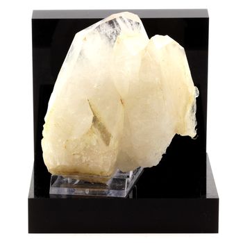 Quartz. 1415.0 ct.