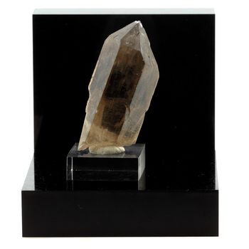 Quartz fumé. 260.0 ct.