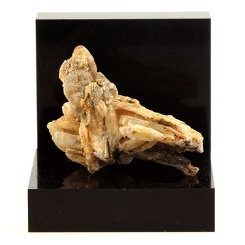 Cerusite. 93.2 ct.