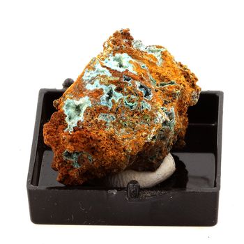 Sénégalite sur Turquoise. 100.7 ct.