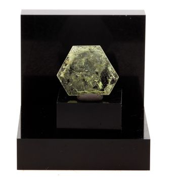 Béryl vert (tranche polie). 9.46 ct.