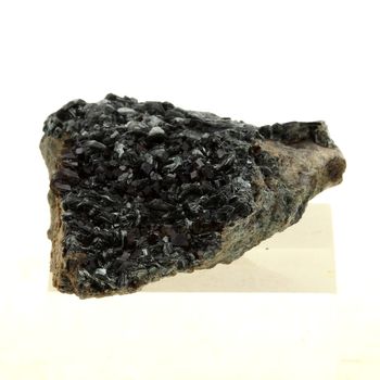 Vesuvianite. 100.0 ct.