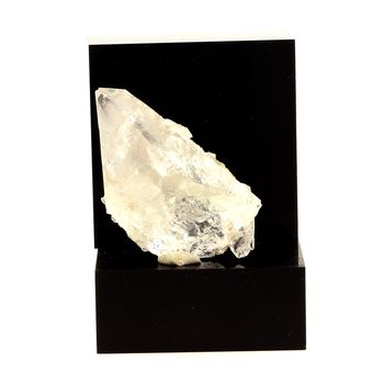 Quartz. 163.0 ct.