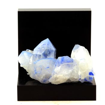 Quartz + Dumortierite. 178.0 ct.