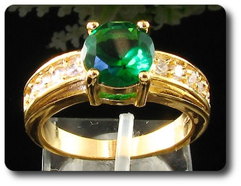 8mm Green Emerald Ring
