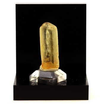 Scapolite. 50.0 ct.