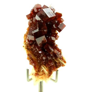 Vanadinite. 250.0 ct.