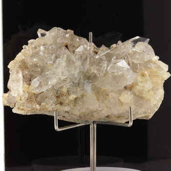 Quartz Hyalin. 706.50 ct.