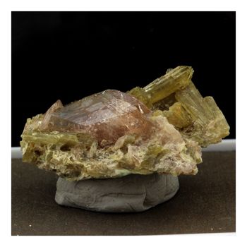 Axinite + Epidote. 13.0 ct.