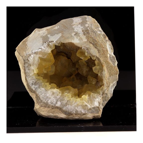 Calcite. 863.0 ct.