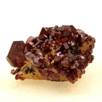 Vanadinite. 94.0 ct.