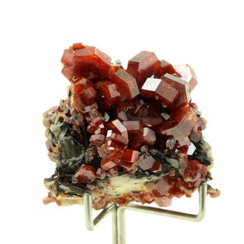 Vanadinite. 235.0 ct.