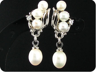 8~5mmx8 White Fresh Water Pearl Earrings