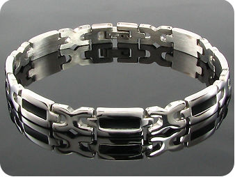 Entrancing Cross Carving Heavy Metal Men Bracelet