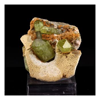 Apatite + Feldspath. 686.5 ct.