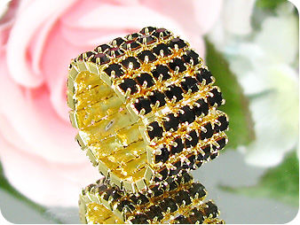90x3mm Black Sapphire Dancing Party Gold Canival Ring