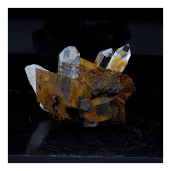 Quartz + Siderite. 80.0 ct.