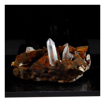 Quartz + Siderite. 233.0 ct.