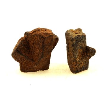 Staurolite. (2 pcs) 96.80 ct.