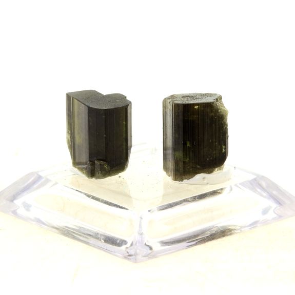 Vesuvianite (2 pcs). 32.5 ct.