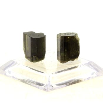 Vesuvianite (2 pcs). 32.5 ct.