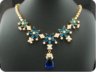 26x6-18mm Blue Sapphire Necklace