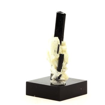 Schorl Tourmaline. 60.5 ct