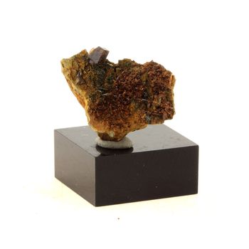 Perovskite + Vesuvianite. 17.58 ct.