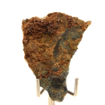 Perovskite + Vesuvianite. 87.0 ct.