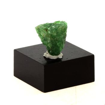 Tsavorite Garnet. 7.9 ct.