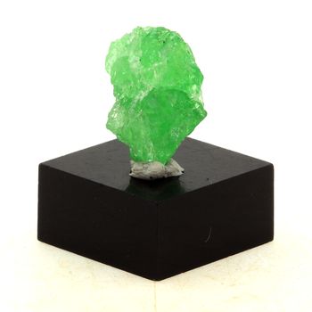 Tsavorite Garnet. 11.9 ct.