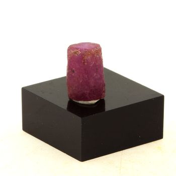 Ruby. 8.5 ct.