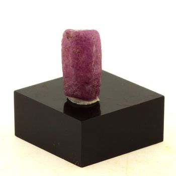 Ruby. 8.2 ct.