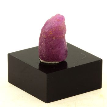Ruby. 9.0 ct.