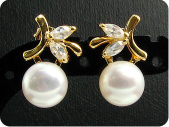 2x8mm White Fresh Water Pearl Topaz Gold Earrings